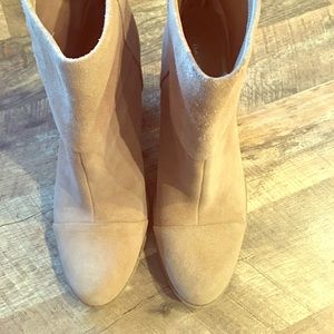 Camel suede Bandolino Booties